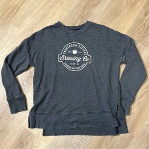 Sanderson Sisters Brewing Co Navy Sweatshirt size S